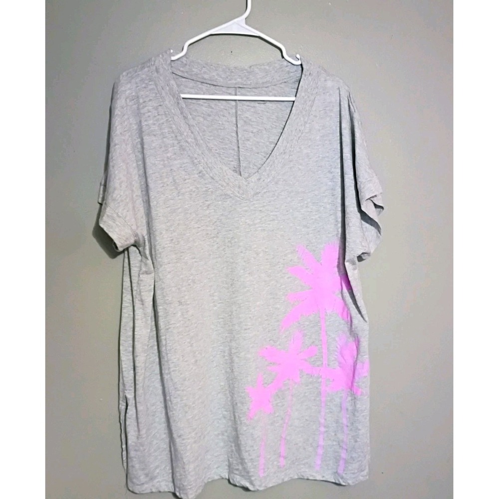 Lane Bryant Womens Plus Size 18 Gray V-Neck Short Sleeve Tee Pink Palm Graphic